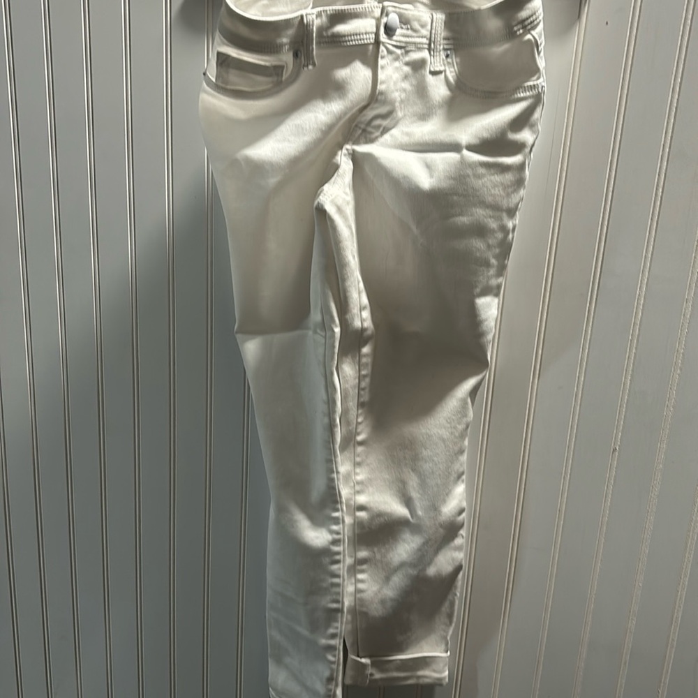 White womans button jeans size 8